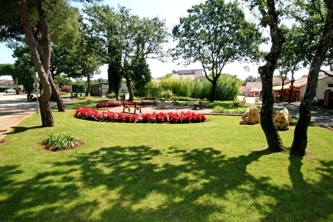 Camping Ulika Mobile Homes - Naturist Červar-Porat Екстериор снимка